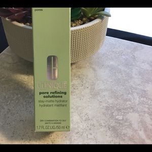 Clinique Stay-Matt Hydrator